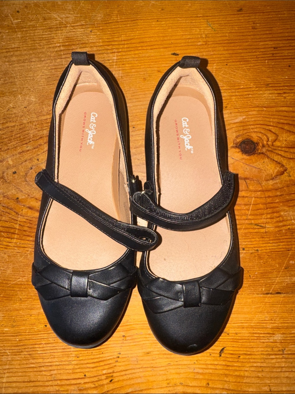 Cat & Jack Black Girls' Bow Mary Jane Flats
